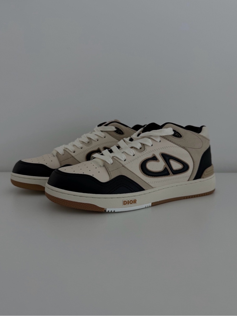 Dior Men’s Cream & Black Low-Top Sneakers with Brown Sole